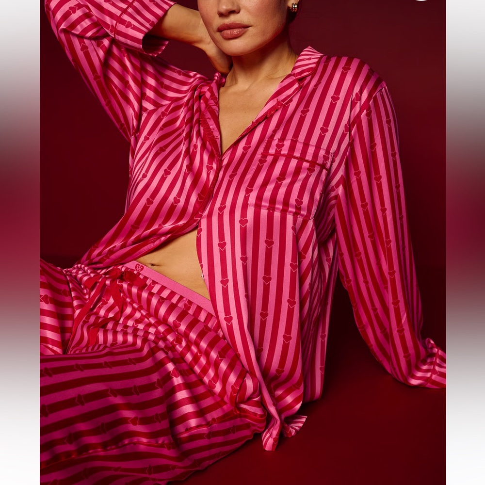 VS PAJAMA SET LIPSTICK/ROSE GARDEN HEART STRIPE